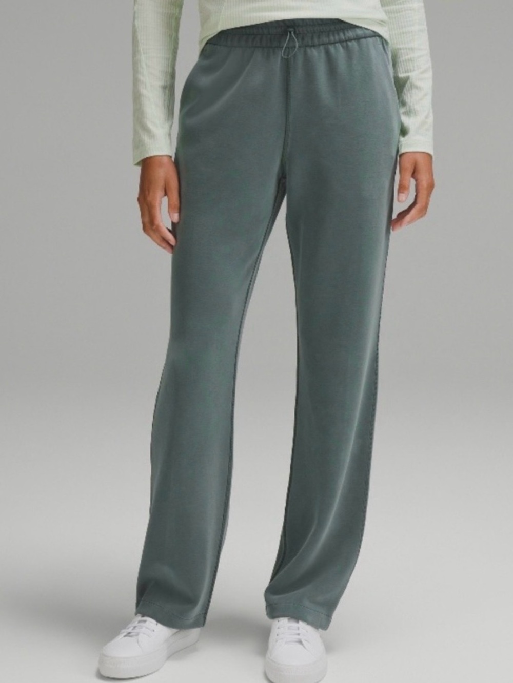 Women’s teal jade green softstreme lululemon Pants size 4 ~ 25 inch regular